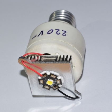 lumini de iluminat cu LED-uri cu propriile lor mâini (LED-uri) lumini de iluminat cu LED-uri cu propriile lor mâini