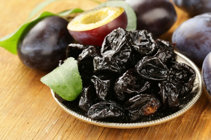 Proprietăți utile de prune uscate, prune daune și reguli de selecție, prune uscate pentru constipație (prune) Proprietăți utile de prune uscate, reguli de selecție și de rău de prune, prune uscate pentru constipație