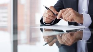 Procedura pentru eliberarea din funcție a contabilului-șef al transferului de cazuri, responsabilitatea părților (concediere) Procedura pentru eliberarea din funcție a contabilului-șef al transferului de cazuri, responsabilitatea părților