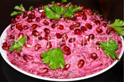 Salata „mea generală“ (salata cu sfeclă roșie mea generală și de pui) Salata „generală mea“