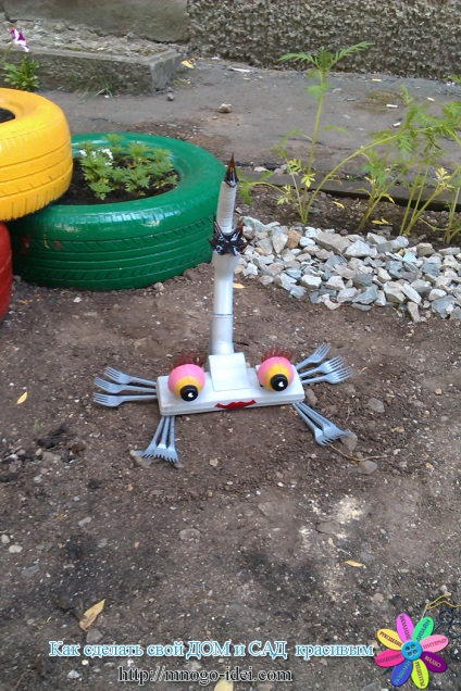 grădină Scorpion cu propriile sale mâini (scorpion) grădină Scorpion cu propriile sale mâini