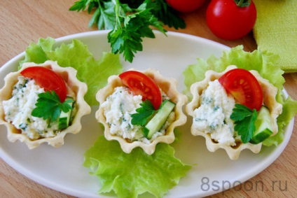 Tarte cu feta și roșii - 8 linguri (tarte) Tartlets cu brânză feta și roșii - 8 linguri