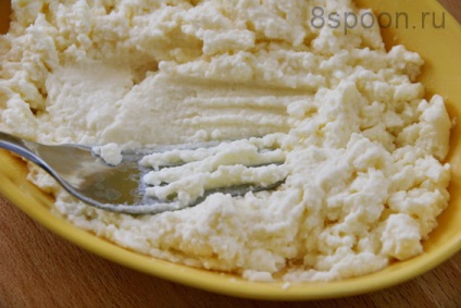 Tarte cu feta și roșii - 8 linguri (tarte) Tartlets cu brânză feta și roșii - 8 linguri