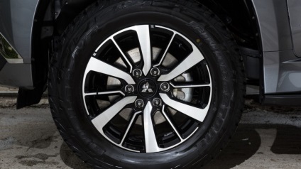 Test drive mitsubishi pajero sport 2 (motor diesel: Test drive mitsubishi pajero sport a făcut 2.4) Test drive sport 2 Mitsubishi Pajero