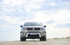 Privire de ansamblu 2015 Suzuki Vitara