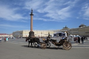 Plimbare pe Piața Palatului București, Palatul de Iarnă, Nevsky Prospect Street