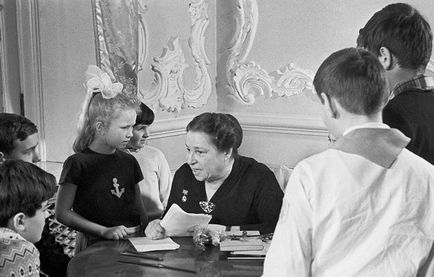 Агнія Барто - біографія, особисте життя, фото, вірші, книги і останні новини (життя) Агнія Барто - біографія, особисте життя, фото, вірші, книги і останні новини
