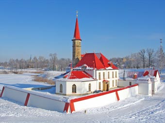 Що таке «пріорат» (гатчина Гатчинський пріорат палац пріор нафту левів архітектор игуменство клуатр абатство priorat priory palace architecture museum lvov) Що таке «пріорат»