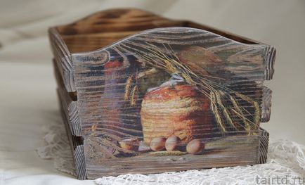 Декупаж хлібного короба (клей «Момент Кристал») Декупаж хлібного короба