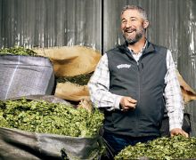 Держдума заборонила продаж пива у великих пластикових пляшках () Держдума заборонила продаж пива у великих пластикових пляшках