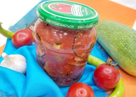 Кабачки смажені в борошні з соусом (досить) Кабачки смажені в борошні з соусом