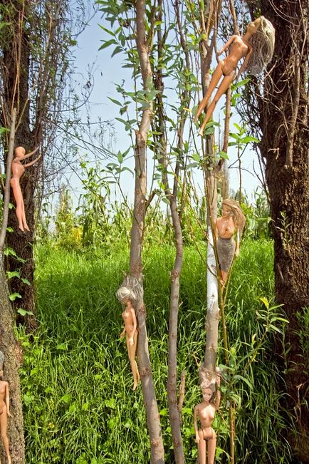 Кладовище ляльок - новини в фотографіях (ляльок) Кладовище ляльок - новини в фотографіях