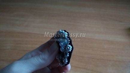Майстер клас по виготовленню розшитій брошки «день-ніч» відео урок (бісером дивись фото) Майстер клас по виготовленню розшитій брошки «день-ніч» відео урок