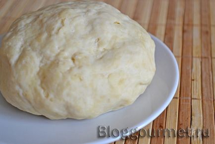 Пиріг з куркою, сиром і помідорами (куркою) Пиріг з куркою, сиром і помідорами