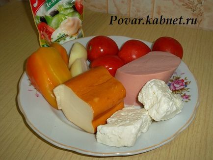 Рецепт смачної піци з ковбасою, сиром, помідорами і болгарським перцем (ковбасою) Рецепт смачної піци з ковбасою, сиром, помідорами і болгарським перцем