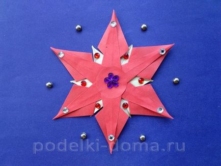 Різдвяна зірка з паперу, коробочка ідей і майстер-класів (фото) Різдвяна зірка з паперу, коробочка ідей і майстер-класів