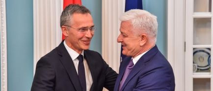 Засоби масової інформації прем'єр Албанії не зміг сфотографуватися з пенсії через дрес-коду - останні новини за (взуття) Засоби масової інформації прем'єр Албанії не зміг сфотографуватися з пенсії через дрес-коду - останні новини за