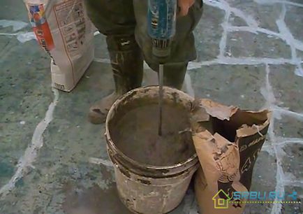 Вирівнювання підлоги під ламінат - дерев'яного або бетонного відео (вирівнювання підлоги ламінат) Вирівнювання підлоги під ламінат - дерев'яного або бетонного відео