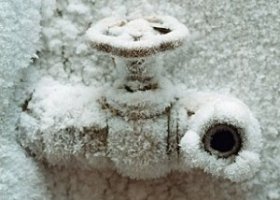 Водопостачання з криниці взимку робимо правильно (відео) Водопостачання з криниці взимку робимо правильно