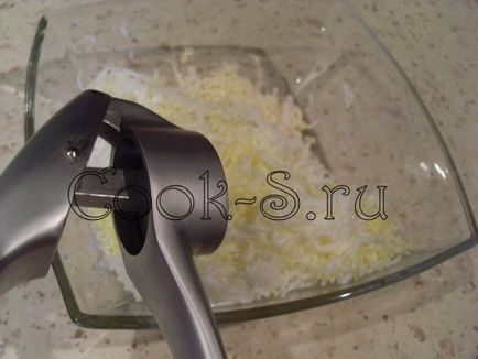 Закуска з помідорів з сиром і часником - покроковий рецепт з фото, закуски (часником) Закуска з помідорів з сиром і часником - покроковий рецепт з фото, закуски