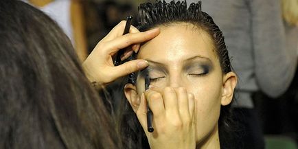 Макіяж для карих очей смоки айс (smoky eyes) покрокова техніка виконання з фото і відео