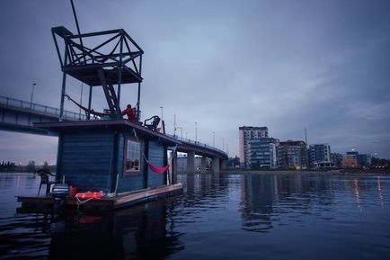 Будиночок на воді