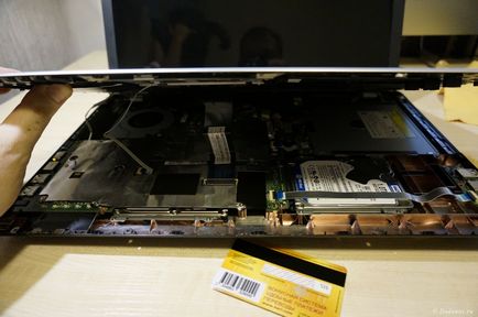 Як розібрати ноутбук asus k750j (Неможливо зарядити телефон батарея)