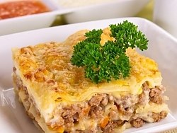 Лазанья з фаршем і помідорами (рецепт з фото)