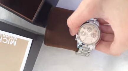 Honnan lehet tudni, az eredeti órát egy hamis Michael Kors