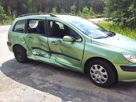 Автомобільна гучний зв'язок, яку не потрібно заряджати