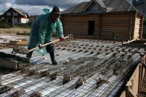 Як влаштувати суцільний фундамент із залізобетону