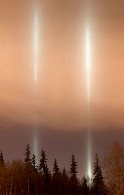 Светлинни стълбове в небето (снимка) - интересен природен феномен