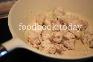 Гливи з курячим філе в сметанному соусі, food book (food) Гливи з курячим філе в сметанному соусі, food book