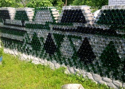 Как да си направим ограда на стъклени бутилки със собствените си ръце