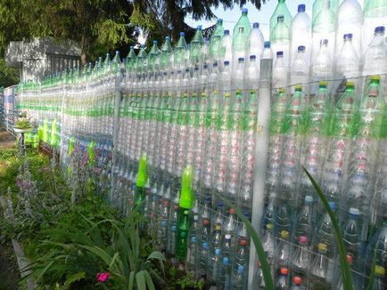 Пластмасови граница за цветни лехи, как да се направи бутилки