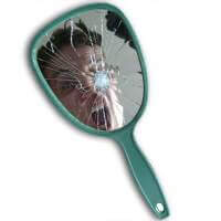 Какво да правите, ако счупиш огледало признаци, в дома, на работното място