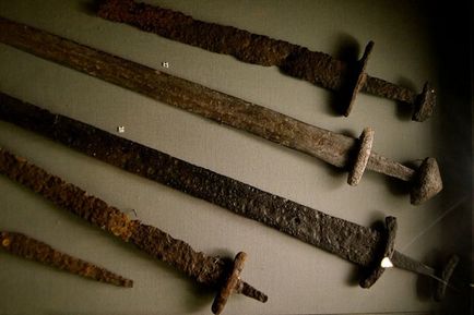 Български меч XII-XIII век българската пътека