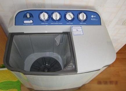 Félautomata mosógép egy spin, öblítés és leeresztő, a szibériai gép  centrifuga program