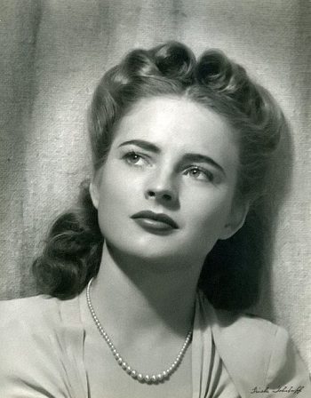 1940 Hairstyles- Histoire des femmes - Coiffures (historique) 1940 Hairstyles- Histoire des femmes - Coiffures