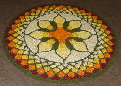 25 Designs Rangoli les plus colorés avec des fleurs (dessins) 25 Designs Rangoli les plus colorés avec des fleurs