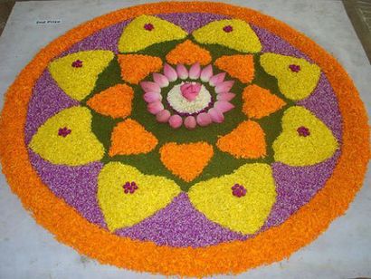 25 Designs Rangoli les plus colorés avec des fleurs (rangoli de fleurs) 25 Designs Rangoli les plus colorés avec des fleurs