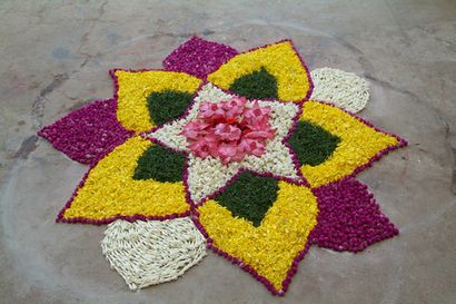 25 Designs Rangoli les plus colorés avec des fleurs (plus) 25 Designs Rangoli les plus colorés avec des fleurs