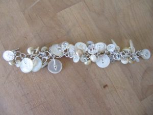 29 Bouton bricolage Instructions Bracelet, motifs Guide (Bouton Bouton Bracelet) 29 Bouton bricolage Instructions Bracelet, modèles Guide