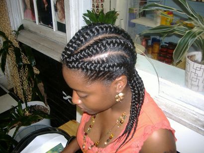 30 Impressionnant Braid Coupes de cheveux pour les femmes noires (noir) 30 Coupes de cheveux impressionnante Braid pour les femmes noires
