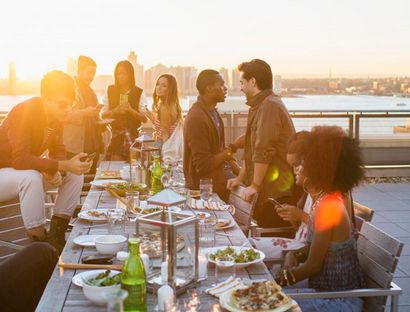 8 façons de faire Meaningful Small Talk, Goop (comment faire bureau conversation) 8 façons de faire Meaningful Small Talk, Goop