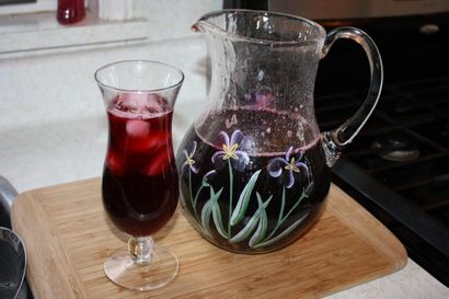 Un rafraîchissant épicé Caraïbes oseille boissons (Trinité recette d'oseille) Une rafraîchissante du Caribbean Sorrel Drink