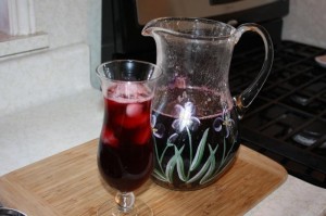 Un des Caraïbes Sorrel Spiced Rafraîchissant Boire (boisson alezan) Une rafraîchissante du Caribbean Sorrel Drink