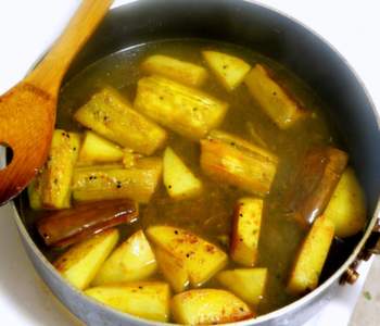Commencée Diye Ilish Machher Jhol - recette bengali, Recettes de poisson et d'oeufs, Recettes (recette bengali) Commencée Diye Ilish Machher Jhol - recette bengali, poisson et oeufs Recettes, Recettes