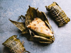 Sticky Rice chinois Raviolis (Zongzi) Recette, SAVEUR (comment faire recette zongzi) Sticky Rice chinois Raviolis (Zongzi) Recette, SAVEUR
