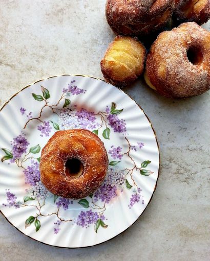 Cronuts - Cerise sur mes Sundae (cronuts) Cronuts - Cerise sur mon Sundae